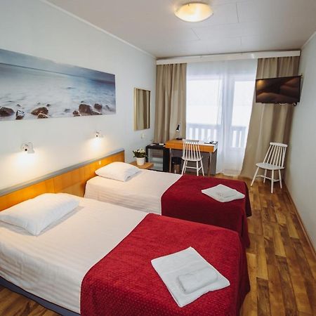 Hotel Promenaadi Хаапсалу Екстериор снимка