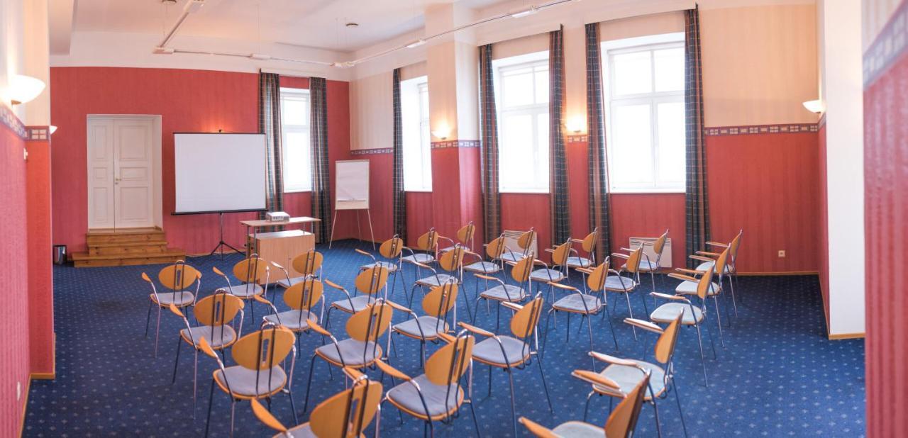 Hotel Promenaadi Хаапсалу Екстериор снимка