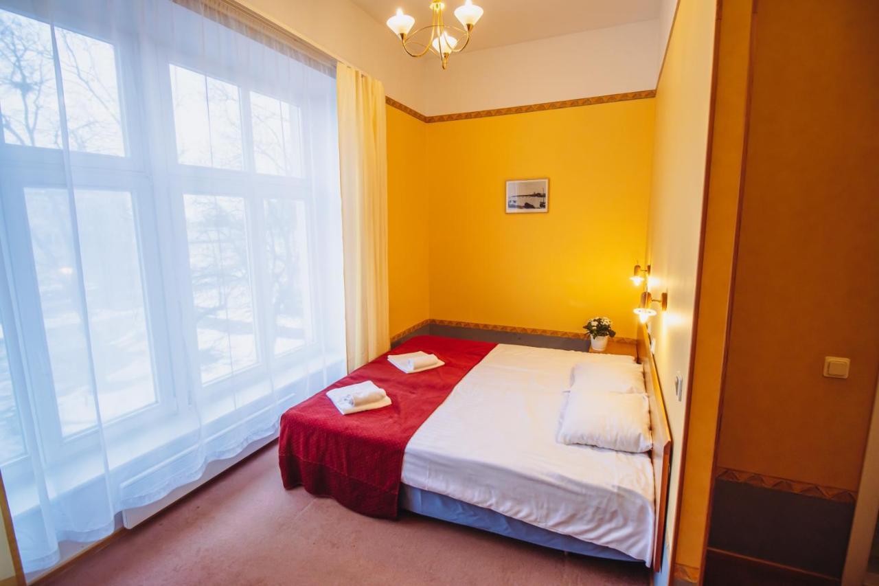 Hotel Promenaadi Хаапсалу Екстериор снимка