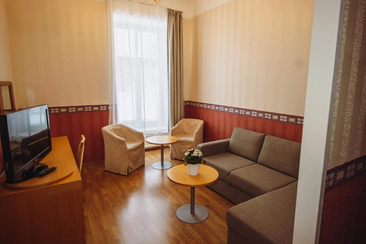 Hotel Promenaadi Хаапсалу Екстериор снимка