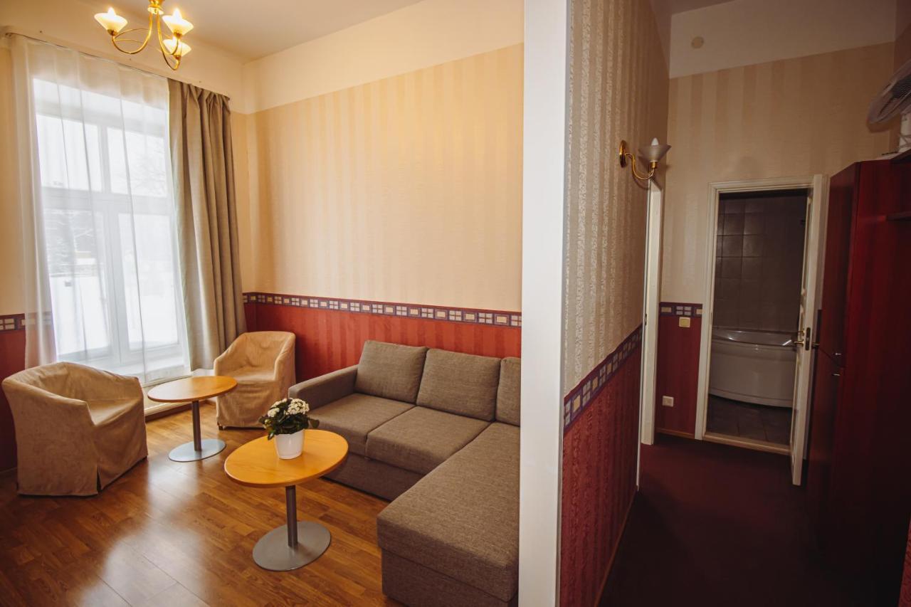Hotel Promenaadi Хаапсалу Екстериор снимка